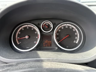 Opel Corsa 2007 - 1.2-16V Cosmo APK tot 05-2027 obrazek 10