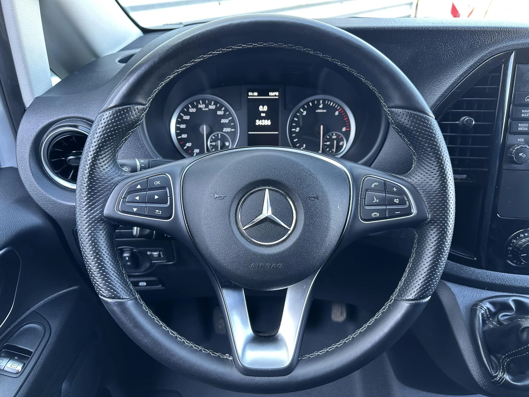 Mercedes-Benz Vito 2023 - 110 CDI L2 Airco Navigatie Parkeersensoren imagem 11