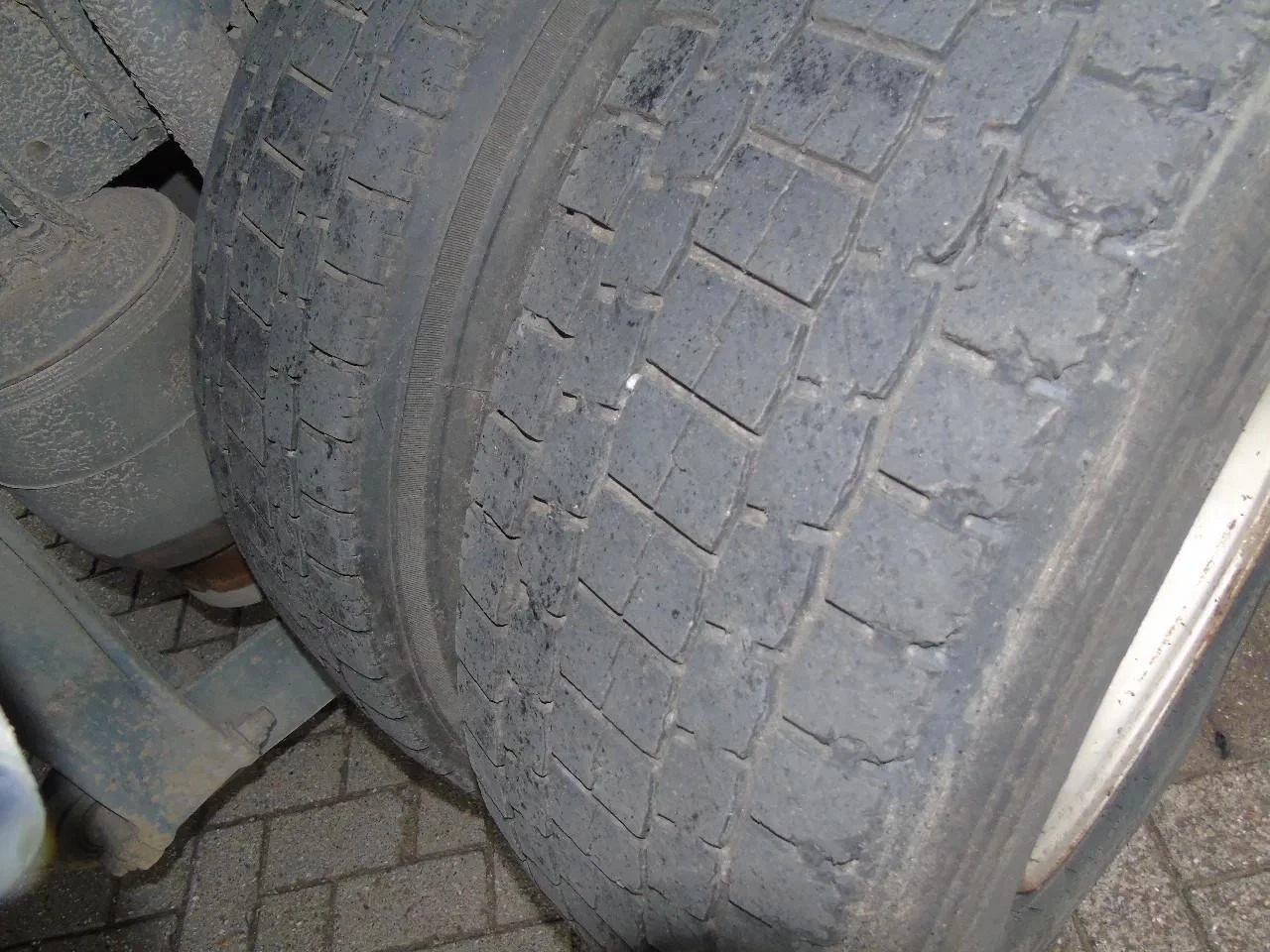 Mercedes-Benz Axor 2010 image 42