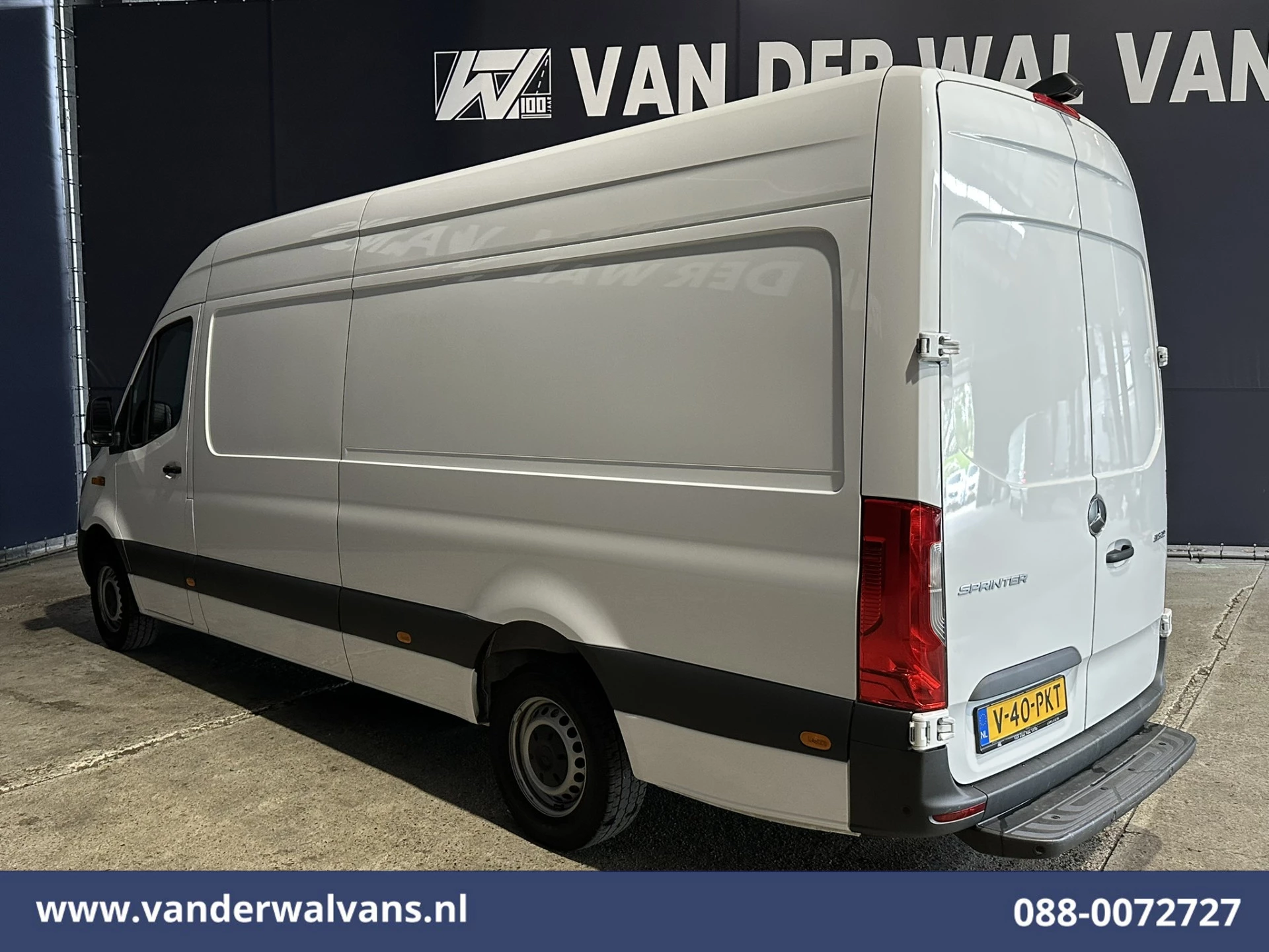 Mercedes-Benz Sprinter 2023 - 315 CDI 150pk L3H2 Euro6 Airco | 360 graden camera | Navigatie | Apple Carplay | Cruisecontrol obrázek 13