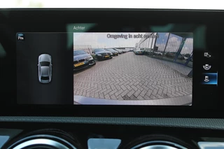 Mercedes-Benz A-Class 2021 - 180 AUT7 Luxury Line LEDER SFEER WIDESCREEN CAMERA image 25