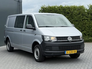 Volkswagen Transporter 2019 - 2.0 TDI 150 PK / L2H1 / DUBBELE CABINE / TREKHAAK / 1e EIG. / AIRCO / CRUISE / ISOFIX / NAVI image 4