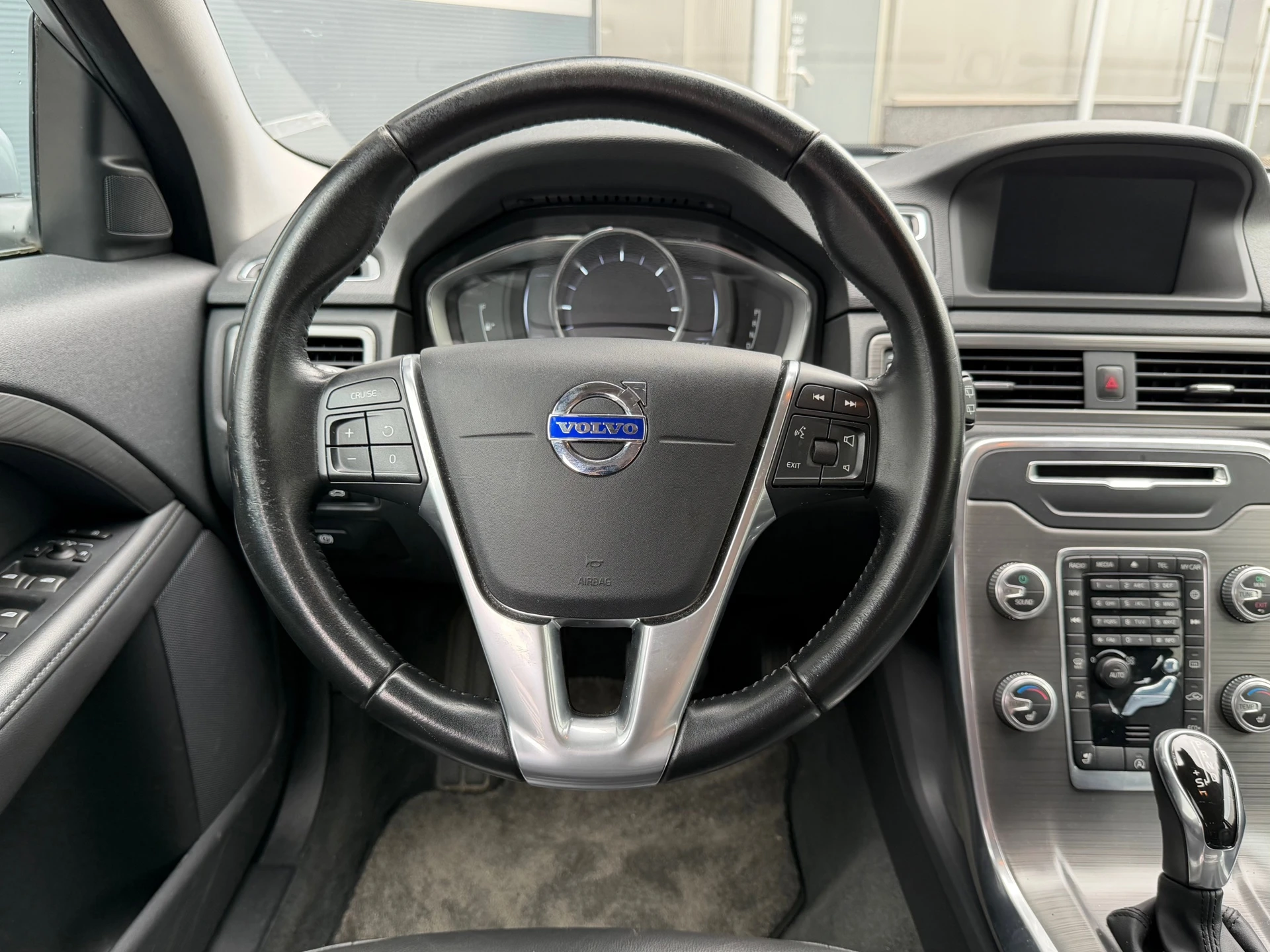 Volvo V70 2016 - 2.0 D4 Polar+ bj.2016 Autom|Navi|Leder|Trekh|Nap. afbeelding 18