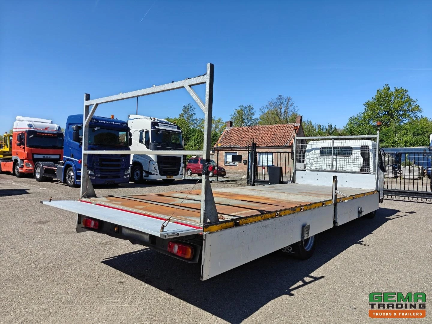FUSO Canter 2016 Bild 2