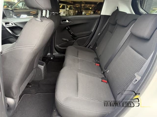 Peugeot 208 2014 - 1.2 VTi Allure obrazek 16