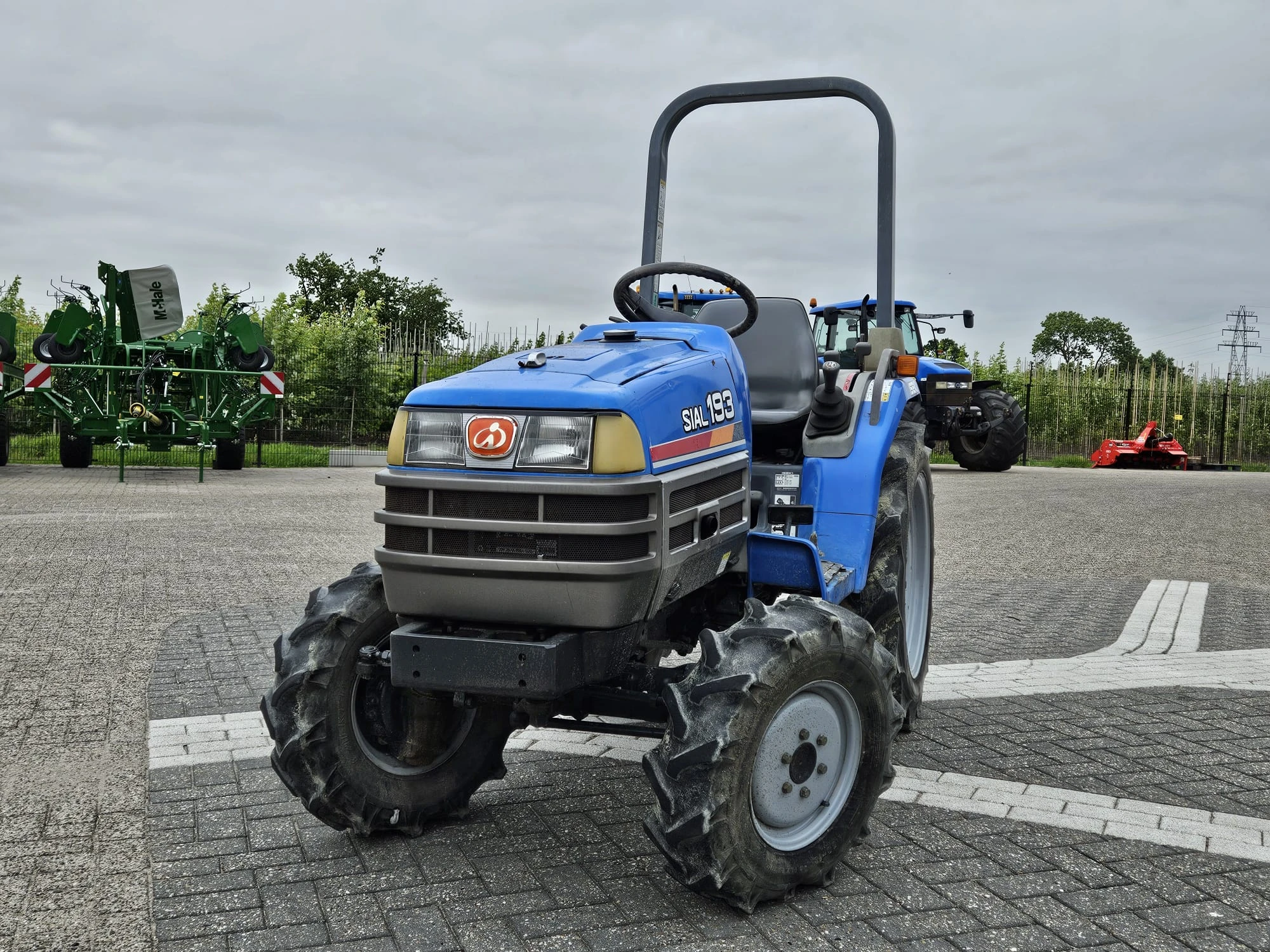 Iseki 1998 - SIAL 1932306+548/456+ compact tractor afbeelding 7