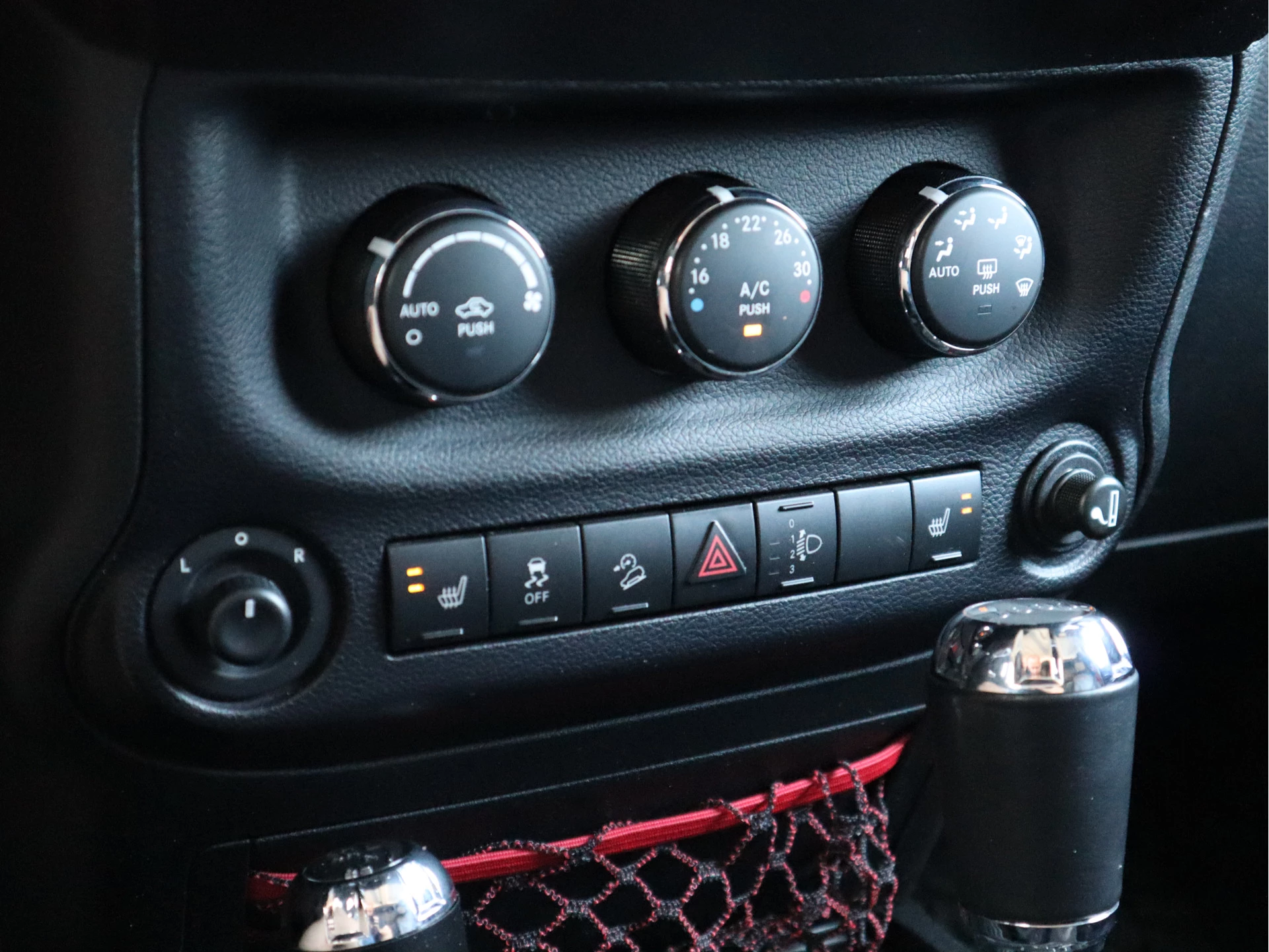 Jeep Wrangler 2019 - 2.8 CRD 200pk Euro 6 Rubicon Recon - Grijs kenteken - LED - Trekhaak - Airco afbeelding 16