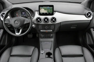 Mercedes-Benz B-Class 2017 - 180 AUT7 Prestige LEDER NAVI CAMERA TREKHAAK image 2 thumbnail