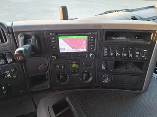Scania P 2015 - P280 / CURTAIN SAILS / PLATFORM / FRIDGE / NAVI / AUTOMATIC / EURO-6 / 2015 image 27