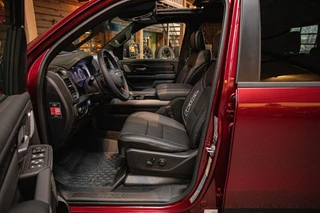 Dodge Ram 1500 2024 - Rebel Night zdjecie 11