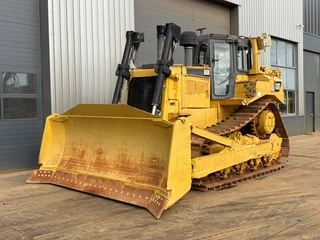 Caterpillar D8R 2013 image 2 thumbnail