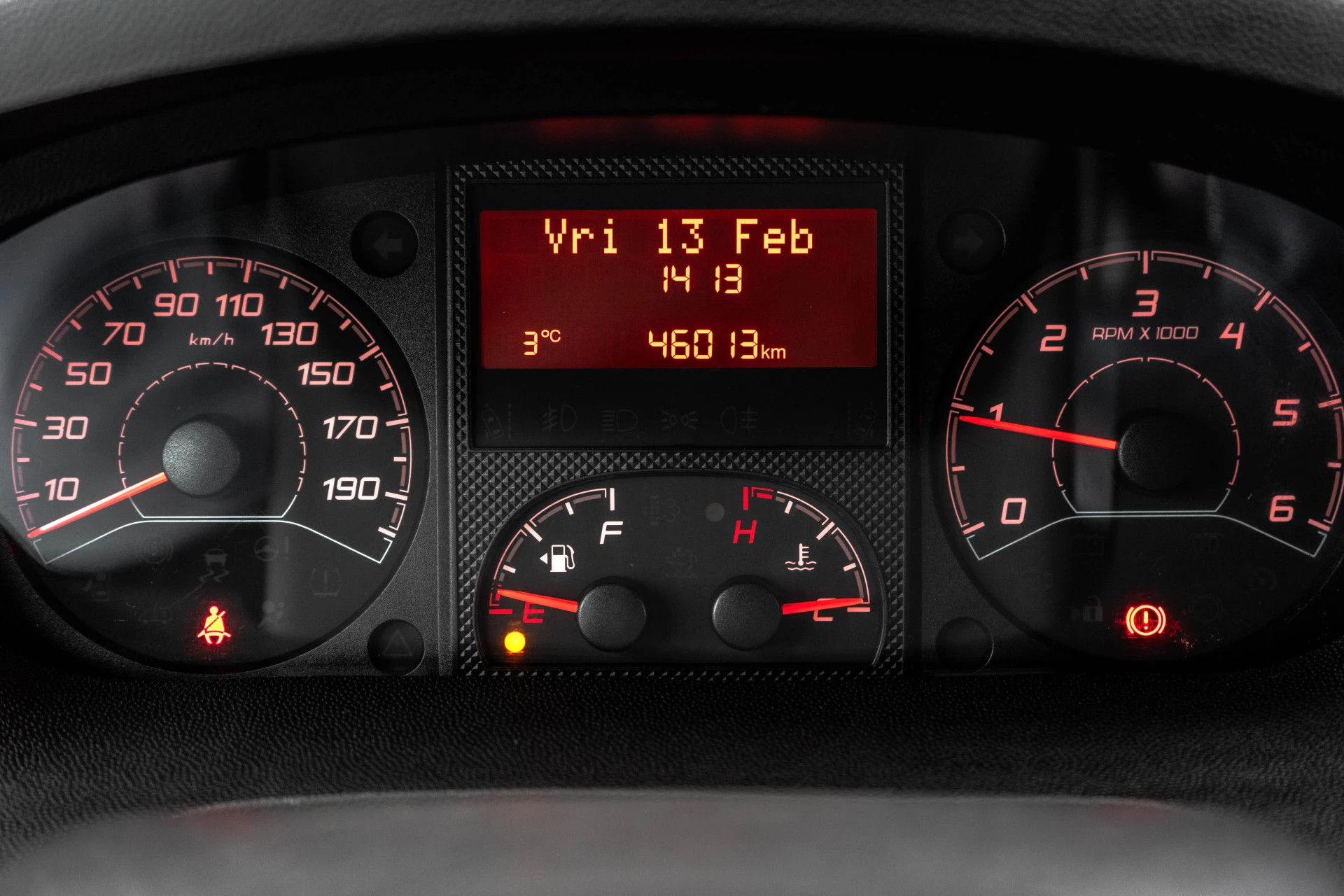 Peugeot Boxer 2021 - 330 2.2 BlueHDi 120 L2H2 Premium | Camera | Cruise | Navi | Airco | Trekhaak imagem 15
