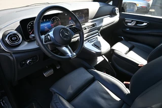 Mercedes-Benz V-Class 2024 - 300d 4-Matic AMG L2 Exclusive DC zdjecie 4