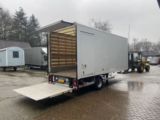 Veldhuizen N/A 2004 - Be oplegger 5.5 ton met laadklep 750 kg imagem 2