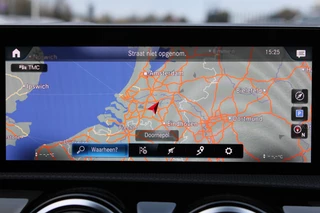 Mercedes-Benz A-Class 2020 - 250e AUT8 Premium LEDER CARPLAY WIDESCREEN SFEER CAMERA изображение 22