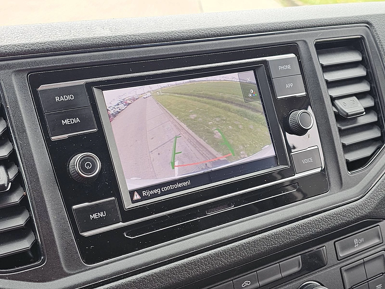 Volkswagen Crafter 2023 - 35 2.0 obrázek 14