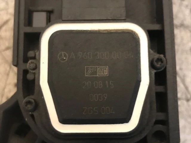 Mercedes-Benz - A 9603000004 GASPEDAAL zdjęcie 3