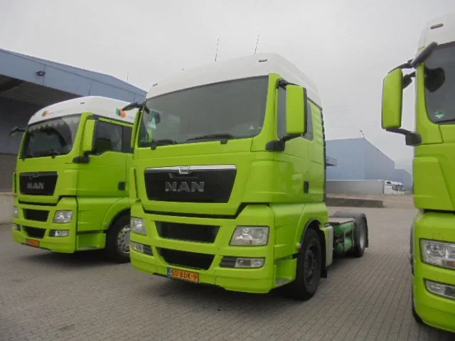 MAN TGX 2013 - 18.400 COMPRESSOR + HYDRO NL TRUCK afbeelding 1