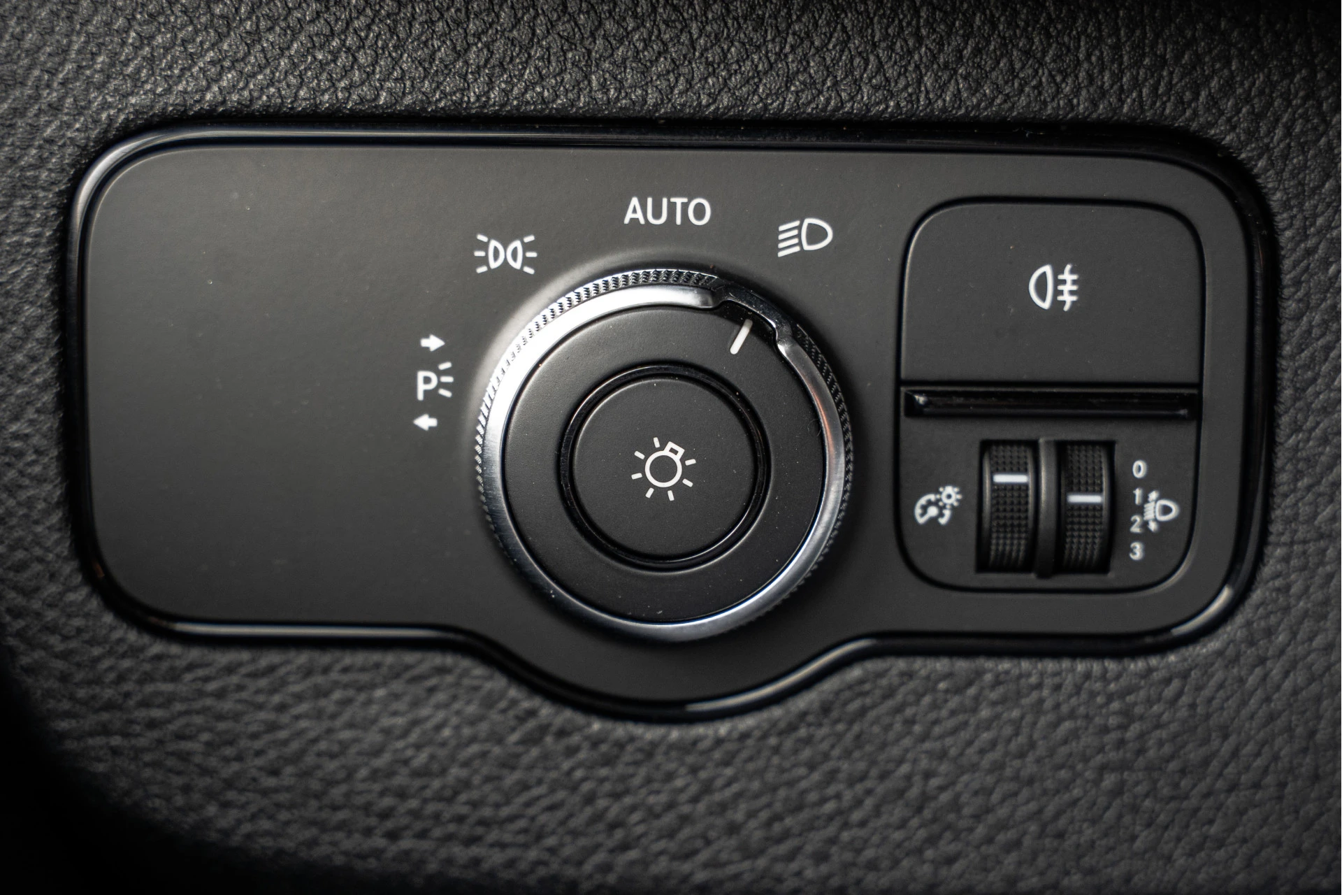 Mercedes-Benz Sprinter 2019 - 311 CDI RWD L2H2 | | Volledig Ingericht | Mbux | Camera | Climatronic afbeelding 23