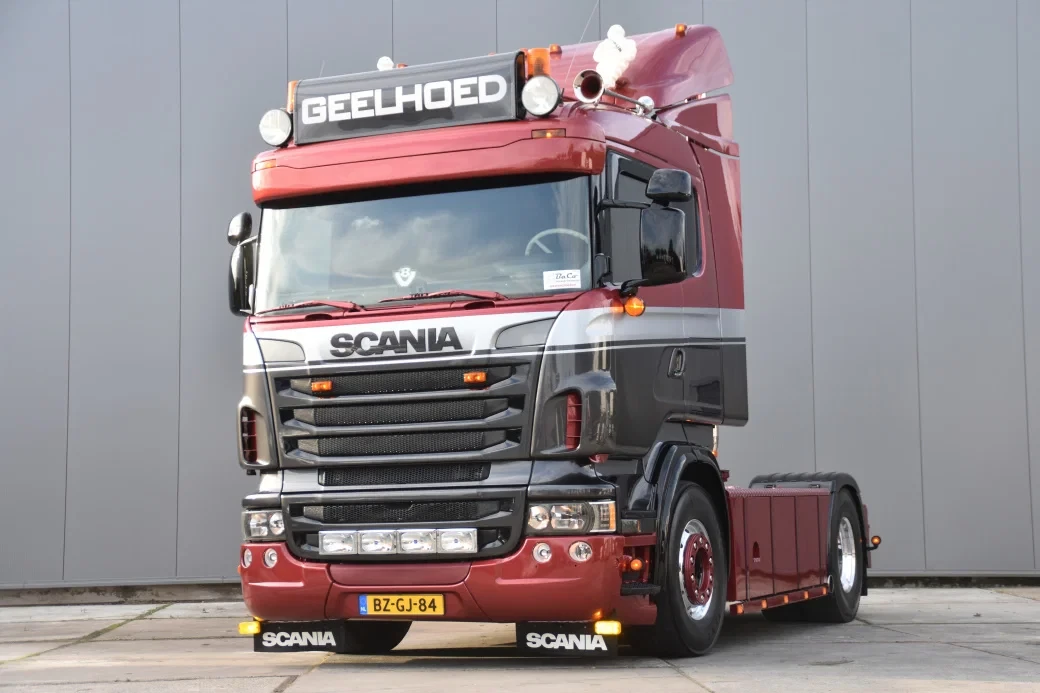 Scania R 2011 - R500 V8 HL 4x2 - EURO 5 - MANUAL - 819 TKM - NEW TACHO - SPECIAL INTERIOR - EXHAUST PIPES - SPECIAL BUMPER - ALCOA'S - EXCELLENT CONDITION - afbeelding 1