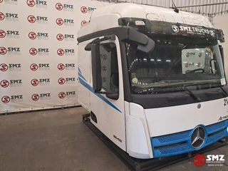 Mercedes-Benz Actros 2015 - Occ Cabine Mercedes MP4 $$$ DISCOUNT $$$ imagem 3