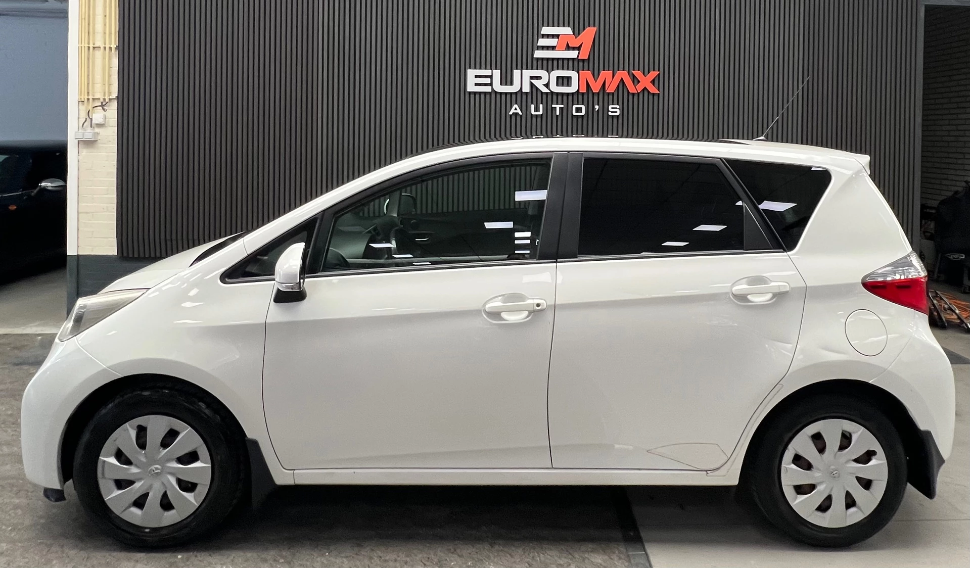 Toyota Verso-S 2012 - 1.3 VVT-i Dynamic - PANO - Goed onderhouden - Rijklaar afbeelding 6