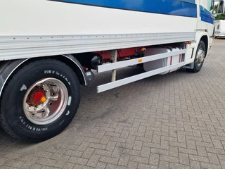 Scania 94 260 2003 - P94 - 4x2 - Full air - Manual gearbox - Loadlift - 5.50 Wb obrazek 26