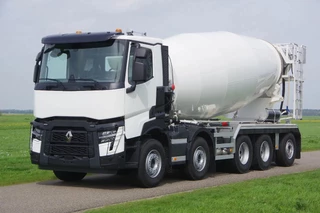 Renault 10x4 49-tons naloopas met Liebherr 15M3 Mixer