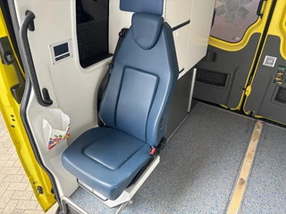 Mercedes-Benz Sprinter 2017 - 319CDI L2H2 AMBULANCE AUTOMAAT V6 MOTORSCHADE obrazek 16