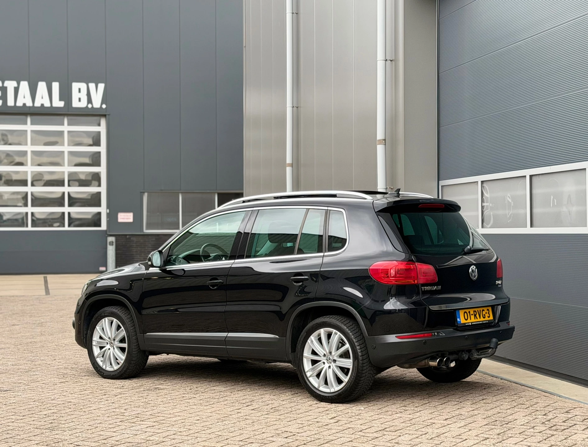 Volkswagen Tiguan 2011 - 2.0 TSI Sport&Style 4Motion bj.2011 Autom|Pano|Trekh|Navi. afbeelding 3