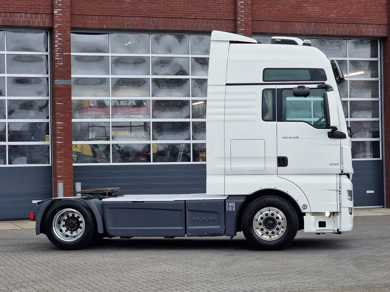 MAN TGX 2020 - 18.510 4x2 - Lowdeck - Custom interior - Full air - Night clima - Euro 6 - Alloy wheels imagem 8