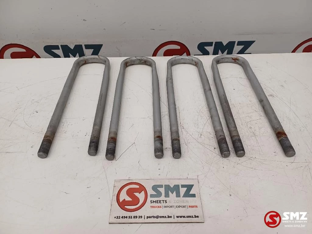 Volvo 2018 - Occ set van 4 U-bouten aandrijfas Volvo afbeelding 1
