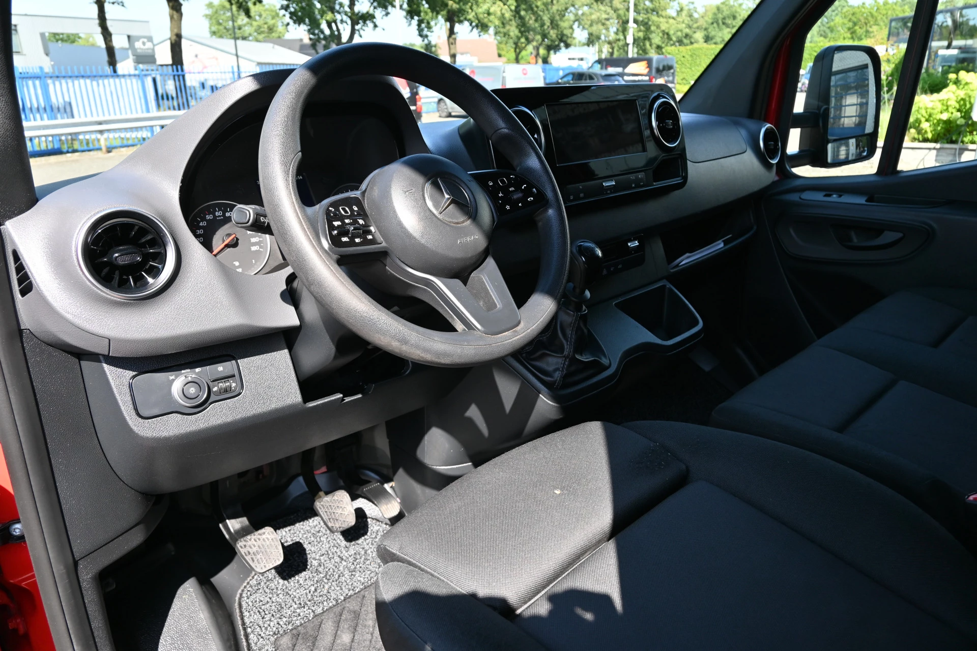 Mercedes-Benz Sprinter 2023 - 515 CDI L3 Bakwagen obrázek 4