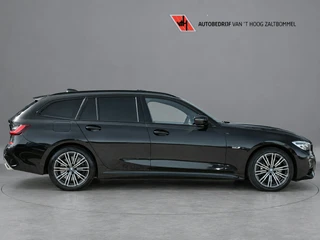 BMW 3 Series 2022 - Touring 330e High Executive M-SPORT PANORAMADAK MEMORY KEY-LESS CAMERA CARPLAY à venda