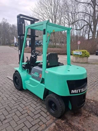 Mitsubishi N/A 1998 - FD30 Heftruck obrazek 2