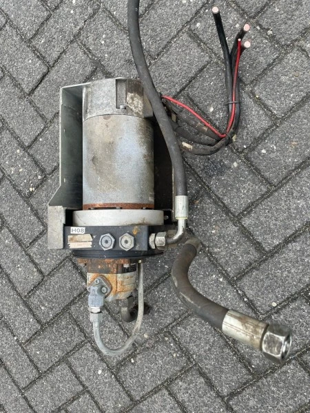 Diverse - VSE POMPUNIT 6.61 CC 185 BAR ISKRA AML 6208 11.213.118 24V-2.2KW image 6