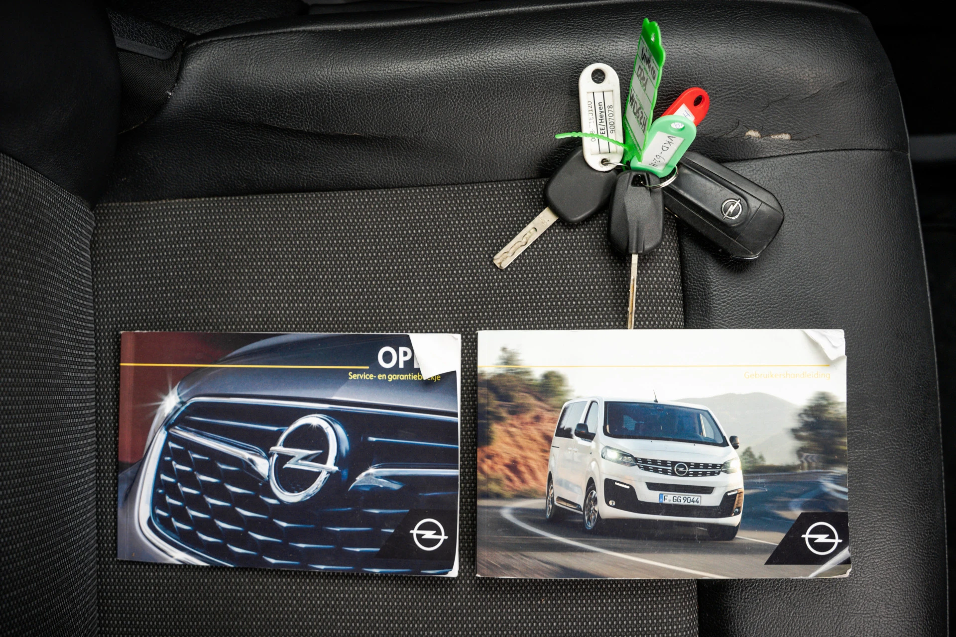 Opel Vivaro 2021 - 1.5 L2H1 | 3-Zits | 1e Eigenaar | Cruise | Airco afbeelding 24