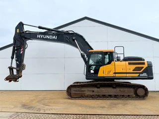Hyundai 2022 - HX300AL - Quick Coupler / 360° Camera na prodej