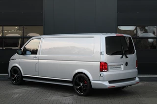 Volkswagen Transporter 2021 - 2.0 TDI L2H1 28 Bulli 150pk - 20 Inch - Camera - Trekhaak - Leder - ACC - LED - Rijklaar immagine 9