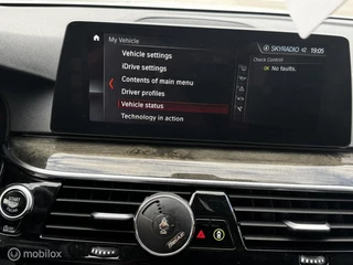 BMW 5 Series 2018 - 540i High Executive image 23