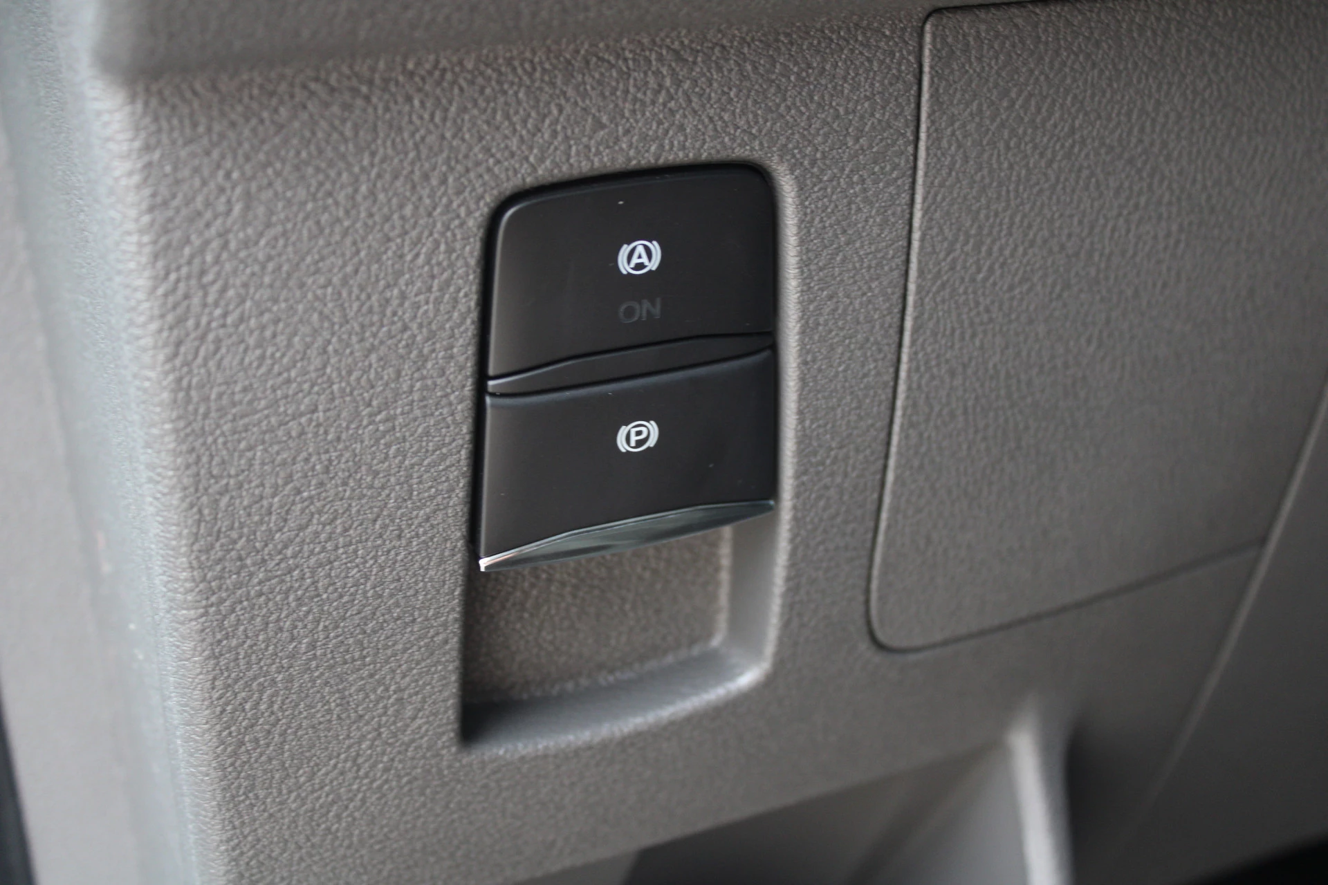 Ford Transit 2024 - 350 2.0 TDCI L3H2 Trend 130pk - Facelift - 2x Schuifdeur - 360 Camera - Trekhaak - ACC - Stoel & Stoelverwarming - Blind Spot - Navi - 270gr deuren - Rijklaar imagen 24