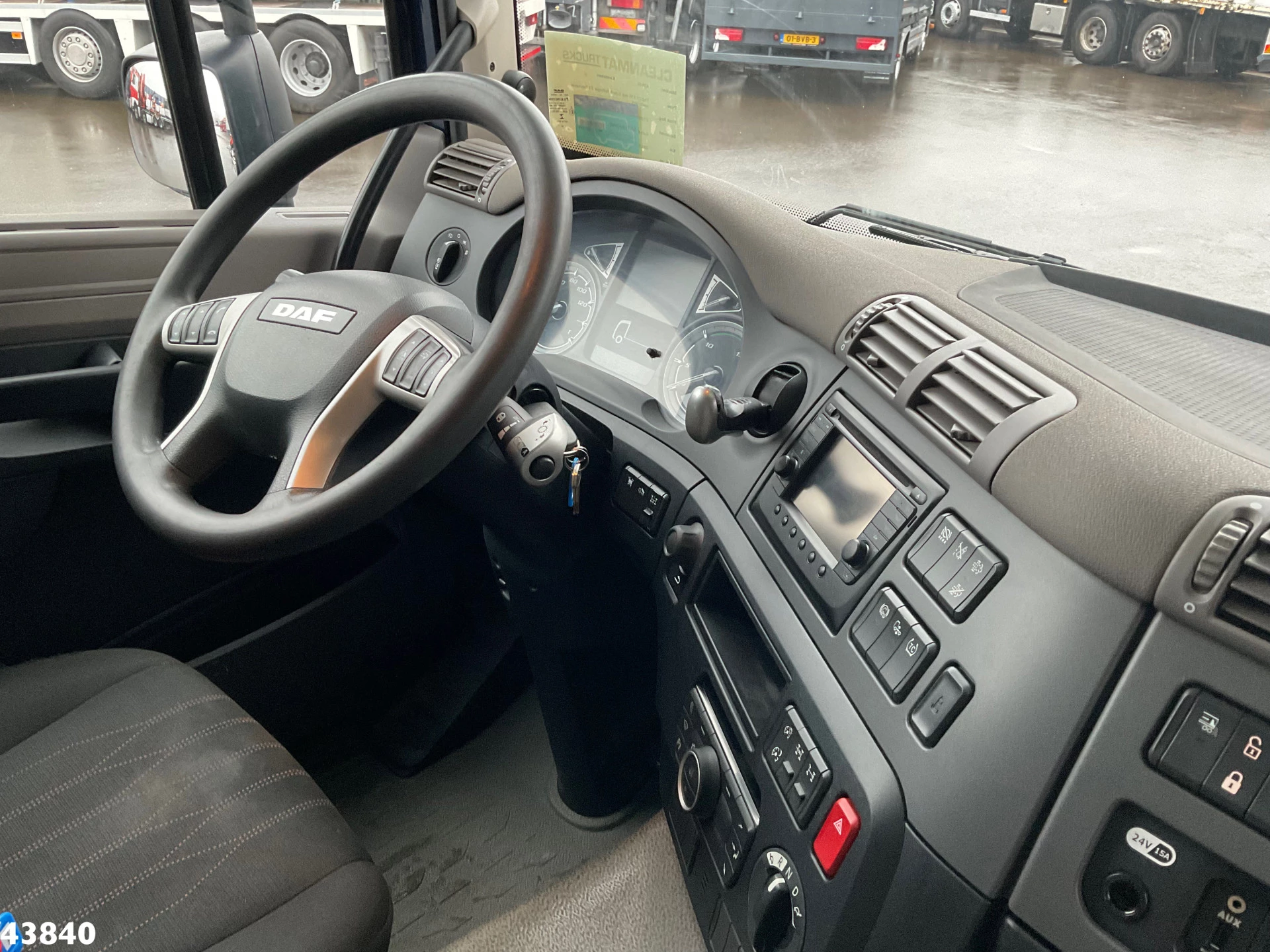 DAF 33 2019 - FAD CF 530 8x4 Euro 6 Palfinger Tonmeter laadkraan afbeelding 13
