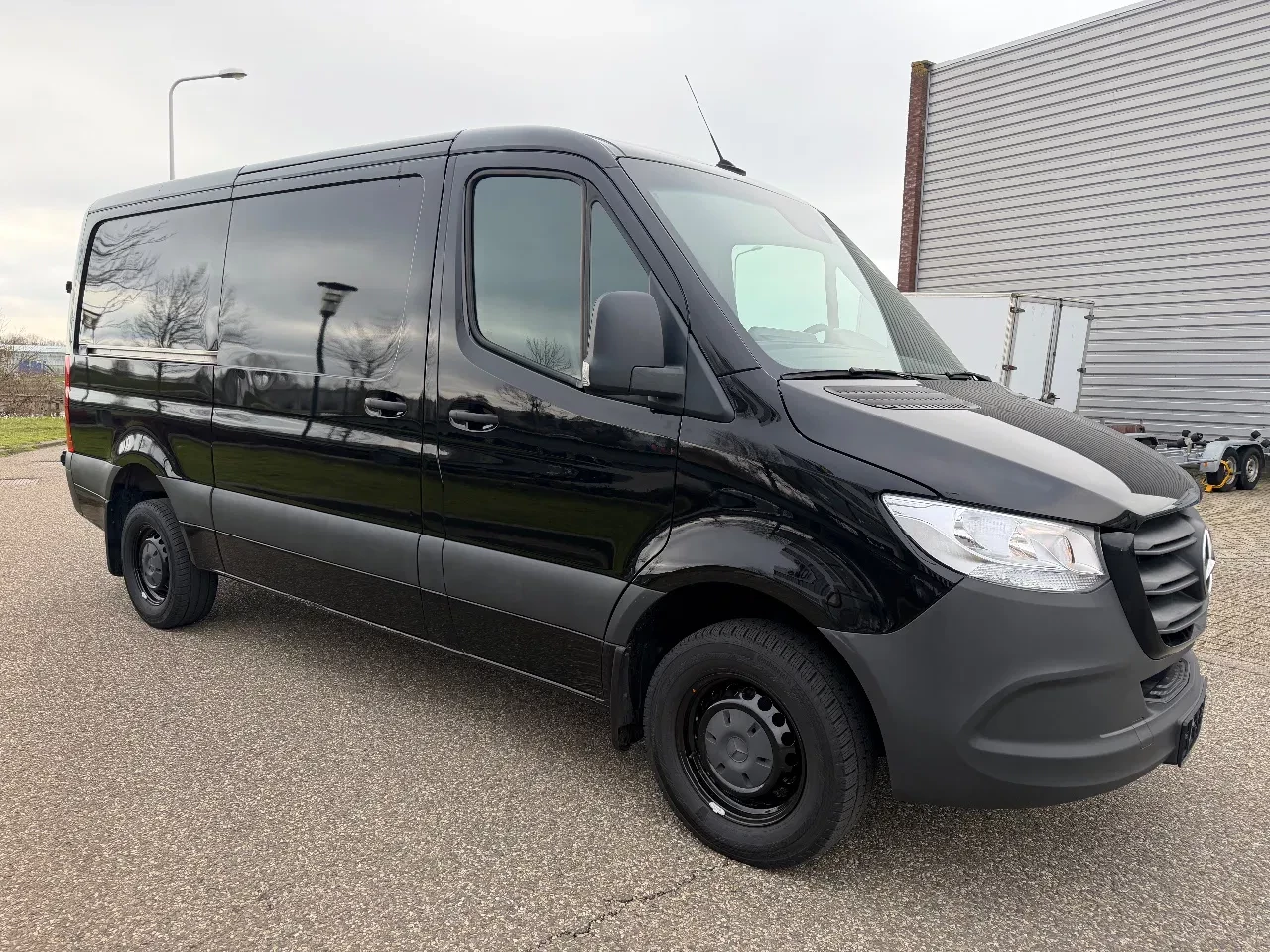 Mercedes-Benz Sprinter 2022 - 317CDI L2H1 Automaat Airco Trekhaak Applecarplay EURO 6 116000KM obrázek 3