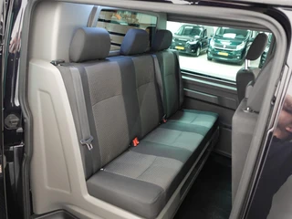 Volkswagen Transporter 2022 - 2.0 TDI L2H1 Highline Dubbele Cabine Automaat afbeelding 2 miniatuur