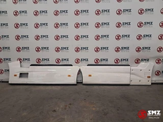 Renault 2022 - Occ set side skirt L/R + hitteschild Renault te koop