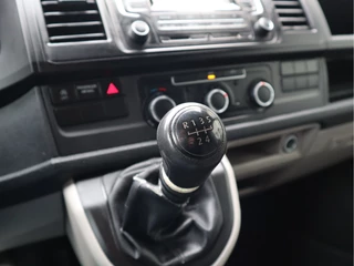 Volkswagen Transporter 2018 - 2.0 TDI 102pk Euro 6 - Cruise - Trekhaak - Airco imagem 13