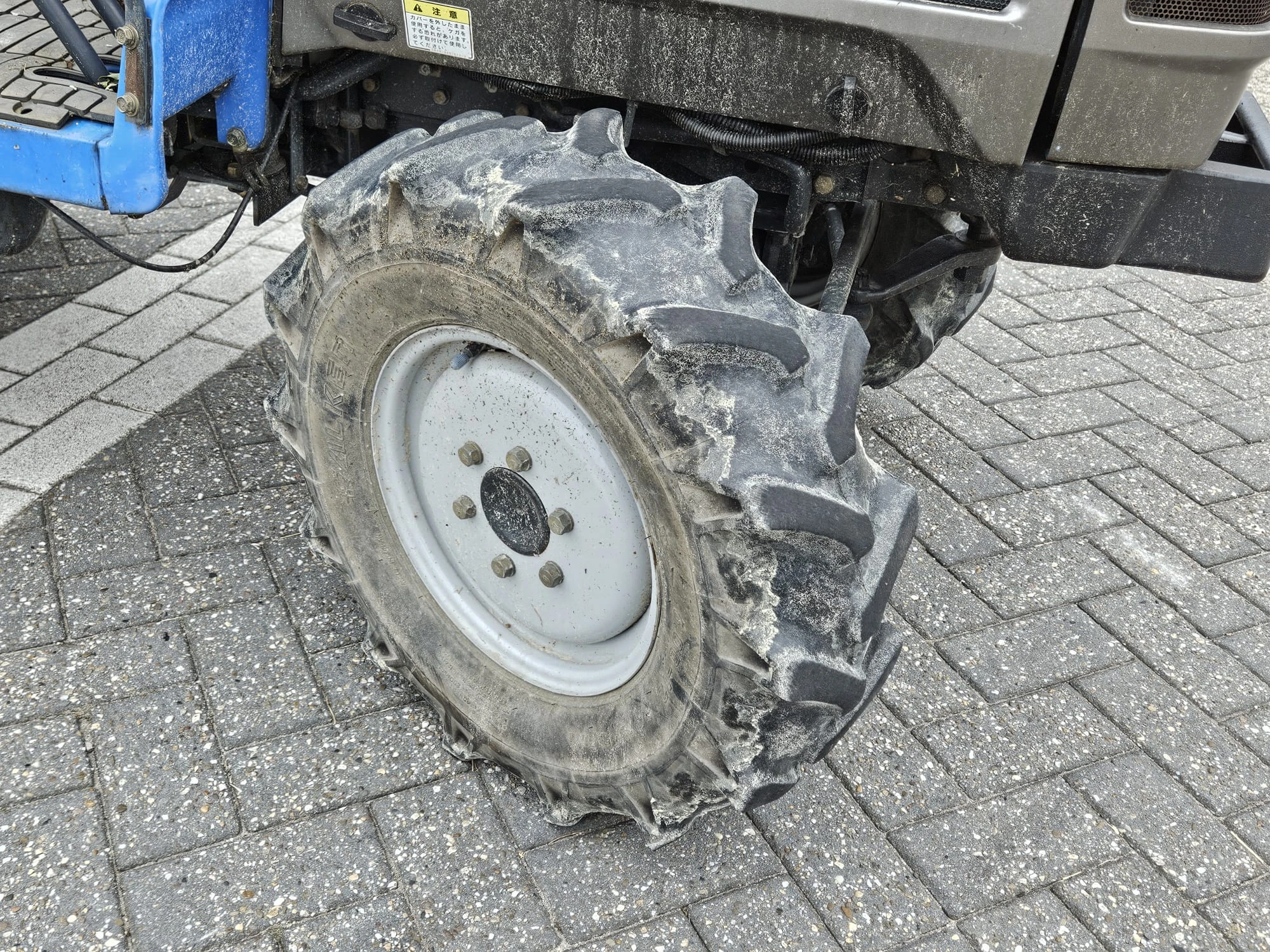 Iseki 1998 - SIAL 1932306+548/456+ compact tractor afbeelding 11