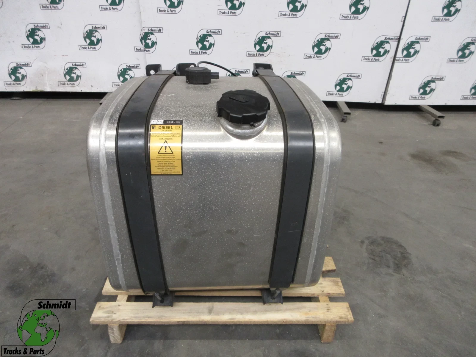 Mercedes-Benz - A 941 470 17 01 DIESELTANK MERCEDES ANTOS image 1