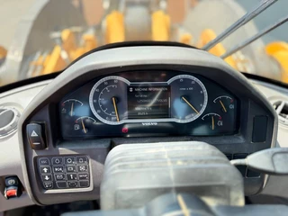 Volvo N/A 2016 - L250H - NEW TIRES imagen 36