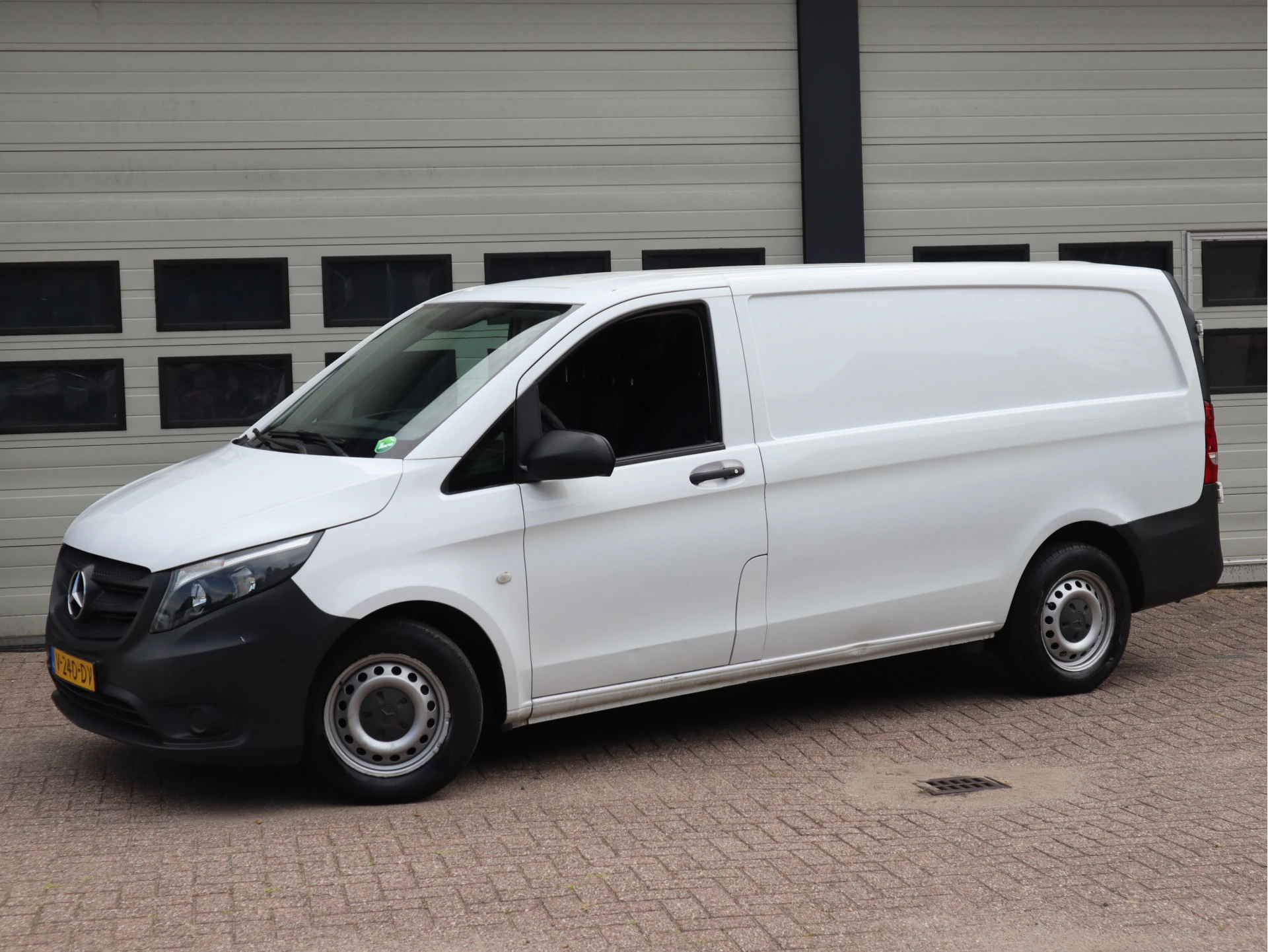 Mercedes-Benz Vito 2017 - 114 CDI Automaat Euro 6 - L2 Lang - Airco - Camera afbeelding 3